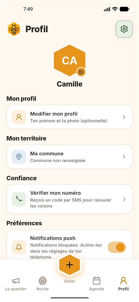 Écran Profil de neerbee : avatar initiales Camille, Ma commune, Vérifier mon numéro, notifications push